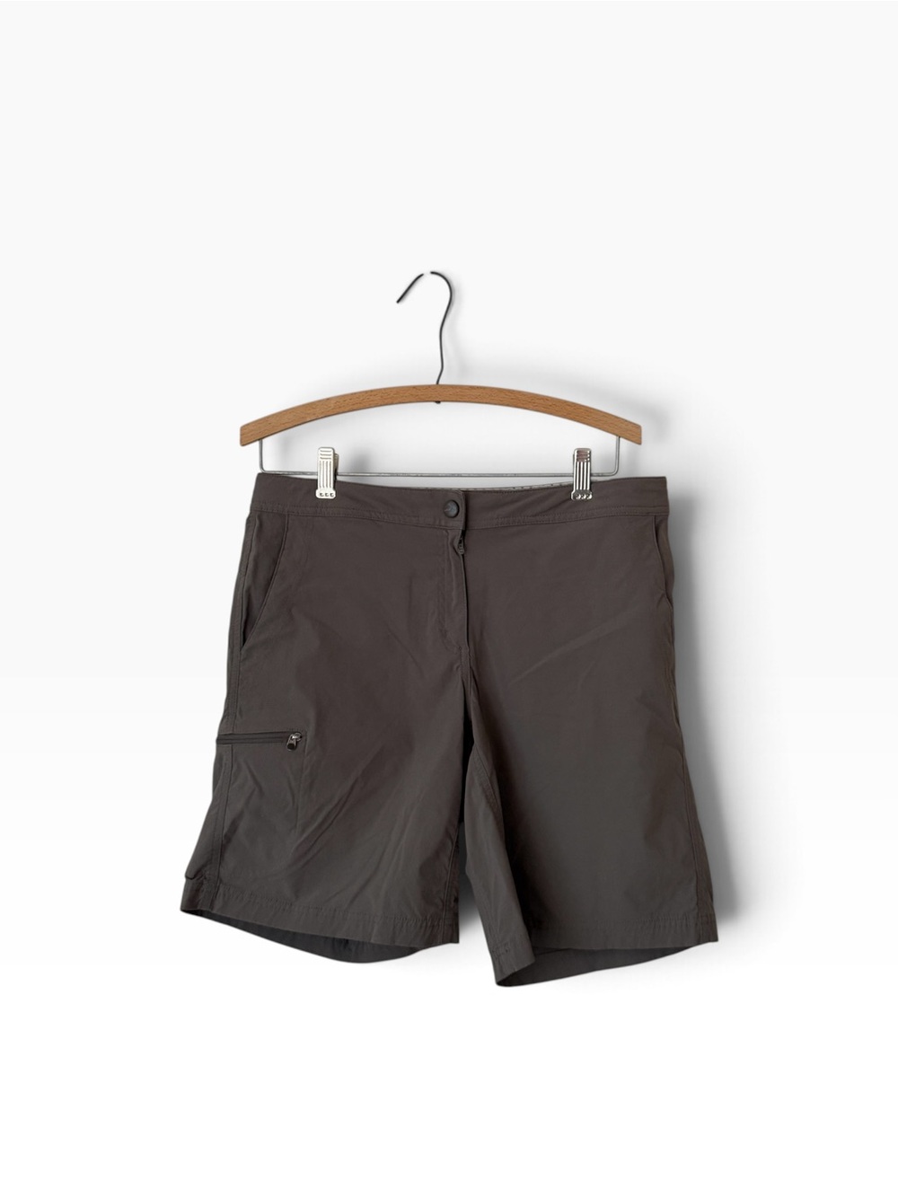 L.L. Bean Women's Gray Outdoor Gorpcore Hiking Granola Active Cargo Shorts Sz 10